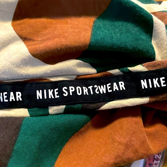 Nike Camo T-Shirt Nike Sportswear The Nike Tee Size XXL - Picture 5 of 8